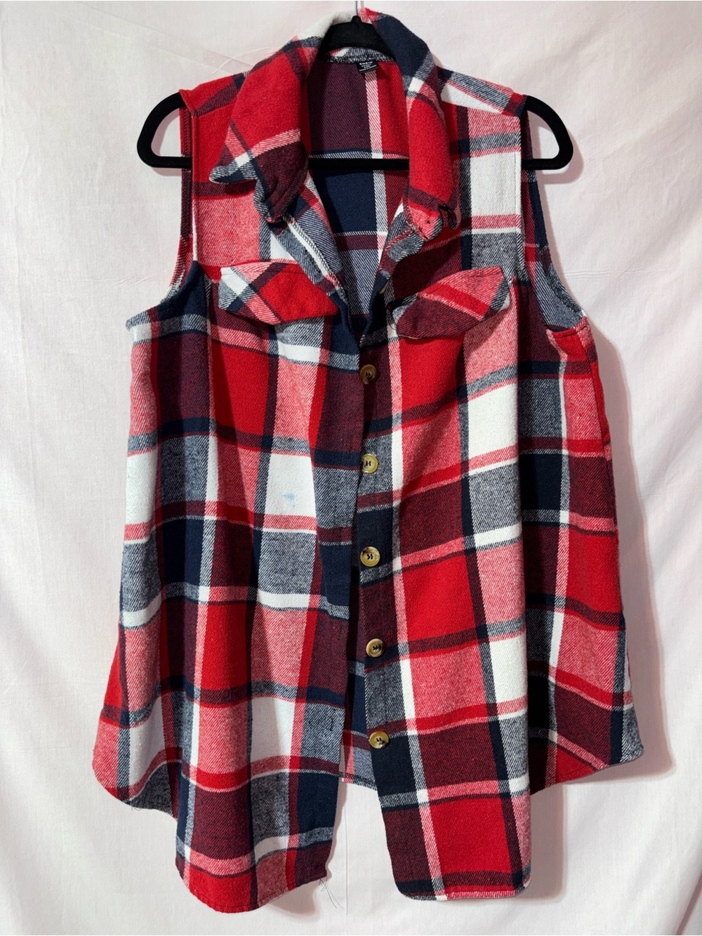 SHEIN Red Plaid Sleeveless Button-Down Shirt